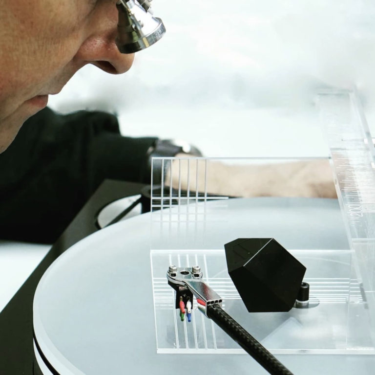 Tonarm justiert, Nahaufnahme