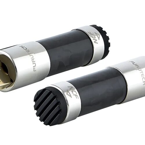 Zwei USB-Produkte mit silbernem und schwarzem Design.