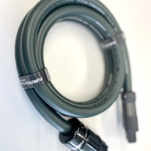 Stromkabel mit Stecker und Buchse