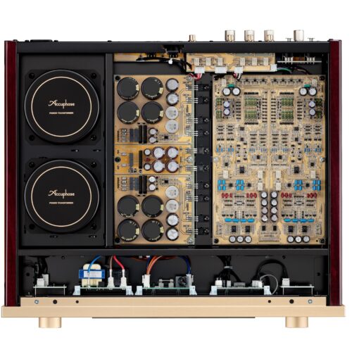 accuphase c 57 Verstärker-Innenleben mit Transformatoren