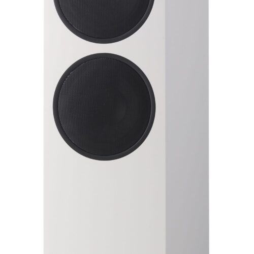 Weißer Lautsprecher mit schwarzen Treibern