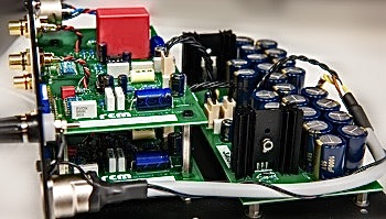 Elektronikschaltkreis mit Komponenten