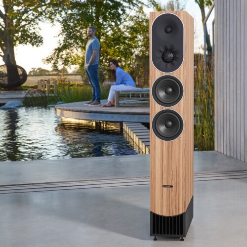 Holz Lautsprecher am Teich