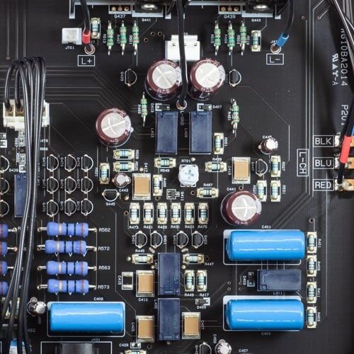Elektronikplatine mit Kondensatoren